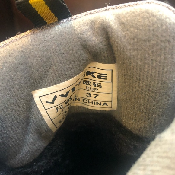 Boys Snowboots - Picture 3 of 7